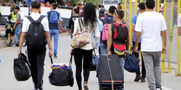 venezolanos huyendo