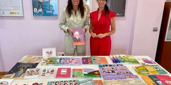 Loles López visita el Instituto Andaluz de la Mujer